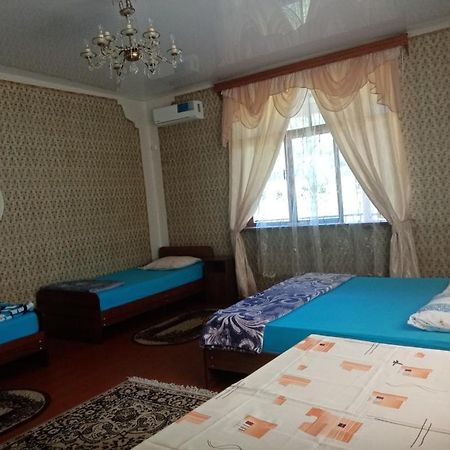 Guesthouse At Oleg'S Zolotoy Bereg Goedaoeta Buitenkant foto