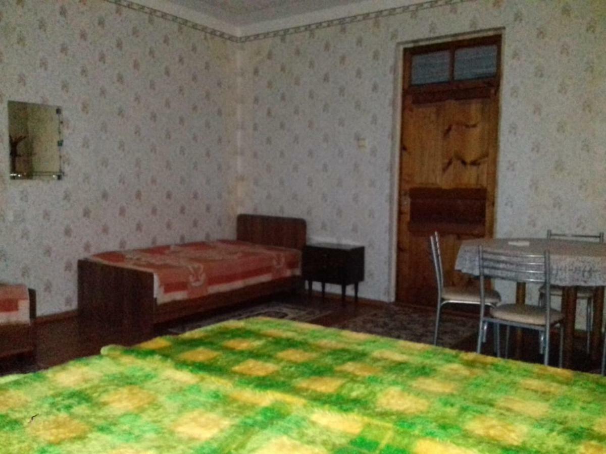 Guesthouse At Oleg'S Zolotoy Bereg Goedaoeta Buitenkant foto