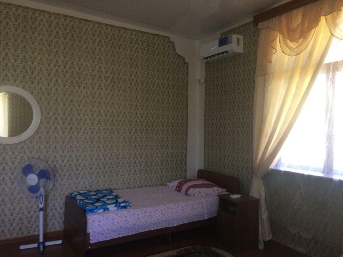 Guesthouse At Oleg'S Zolotoy Bereg Goedaoeta Buitenkant foto